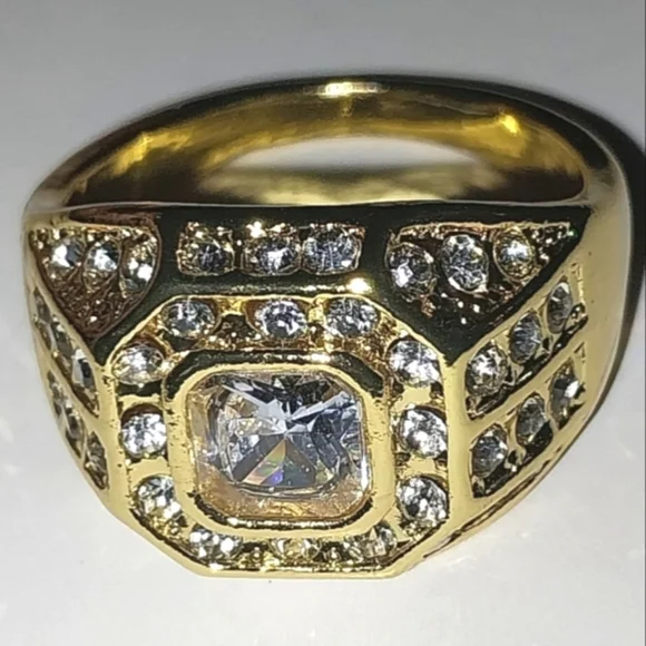 Gold and Silver Vintage Diamond Ring with Intricate Detailing Sz 11